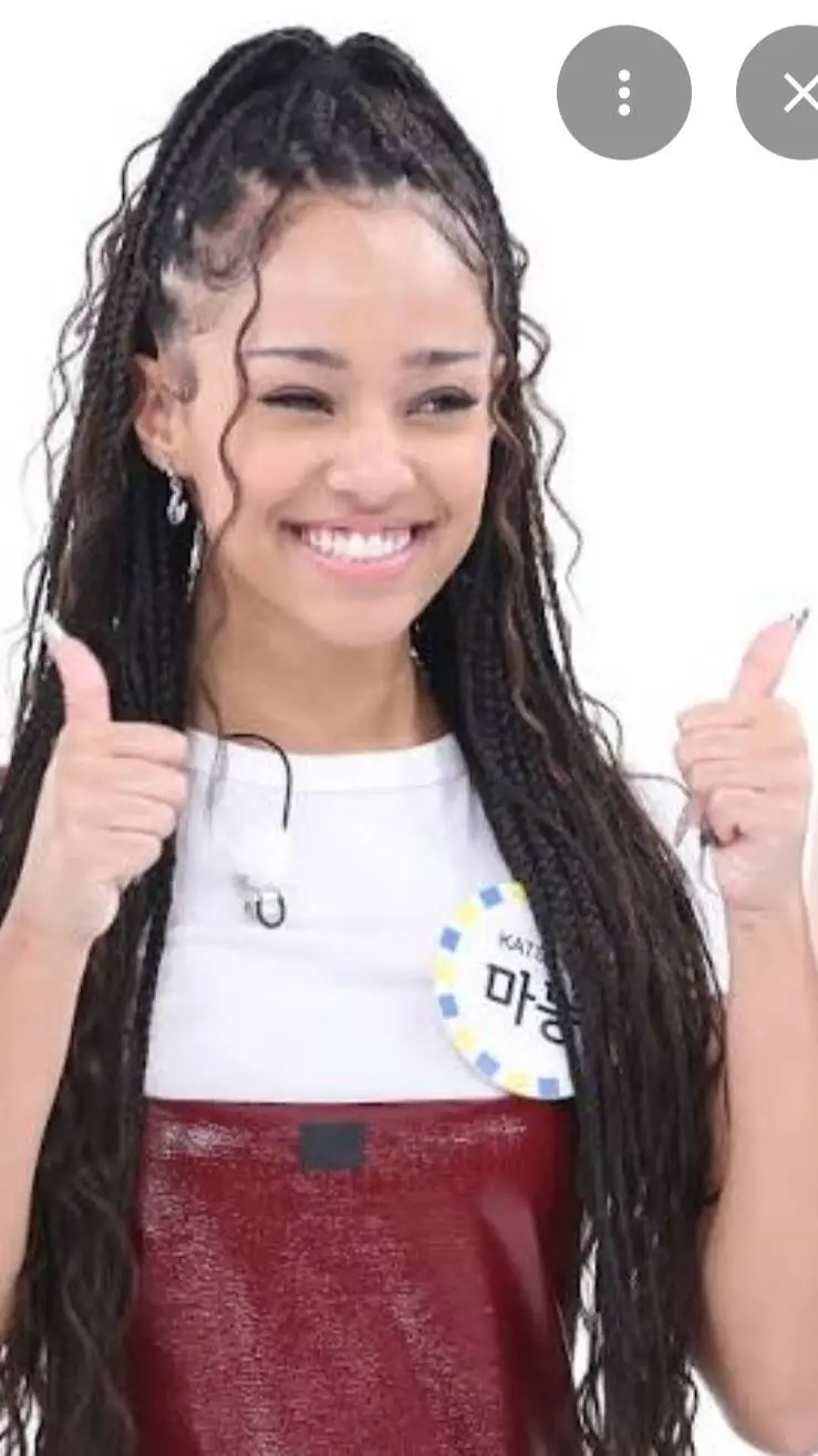 ai character: Manon!☆ (cutie) background