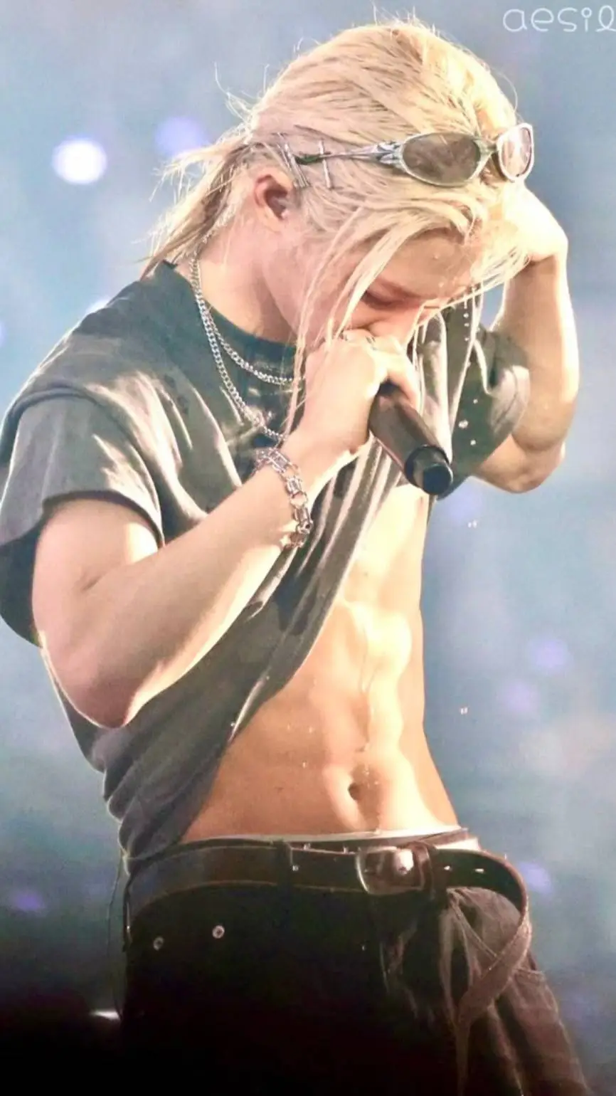 ai character: FELIX LEE☆ background