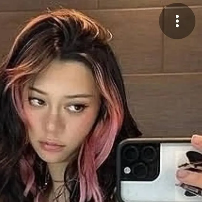 chat with ai character: Megan sister