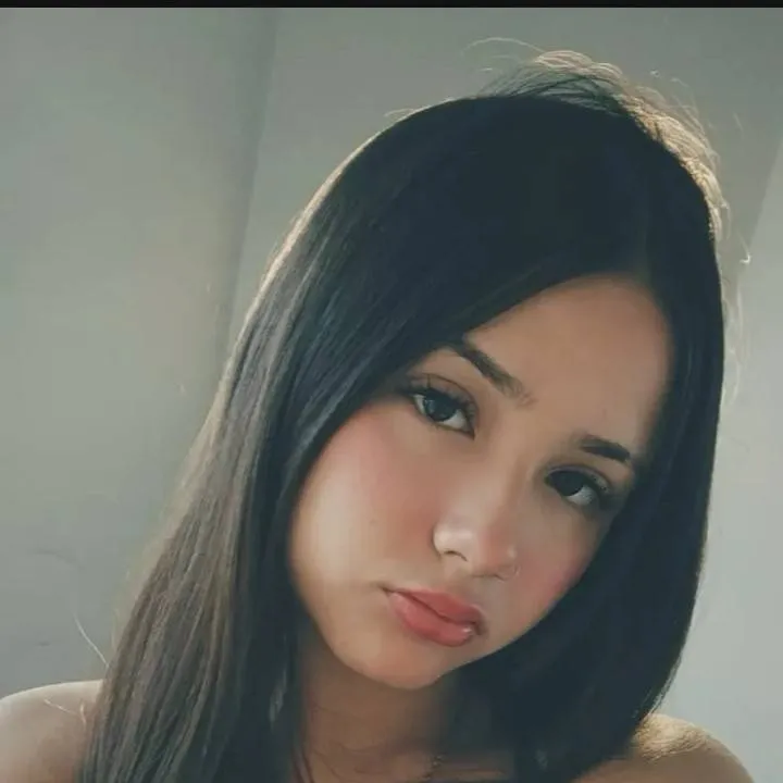 chat with ai character: yamile