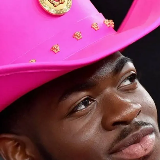 chat with ai character: Lil nas X 