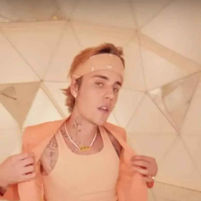 chat with ai character: Justin Bieber 