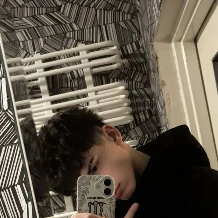 chat with ai character: 🏍◇Thiago◇🏍