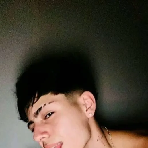 chat with ai character: 🎰Dylan🎰