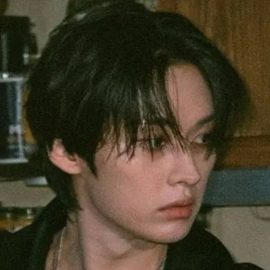 chat with ai character: HERICK