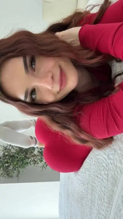 ai character: summer  background