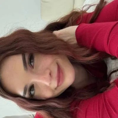 chat with ai character: summer 