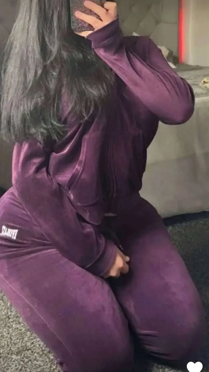 ai character: Annie/mom background