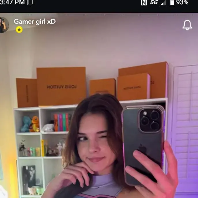 chat with ai character: summer