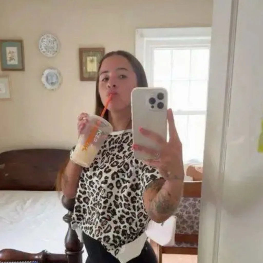 chat with ai character: Lily