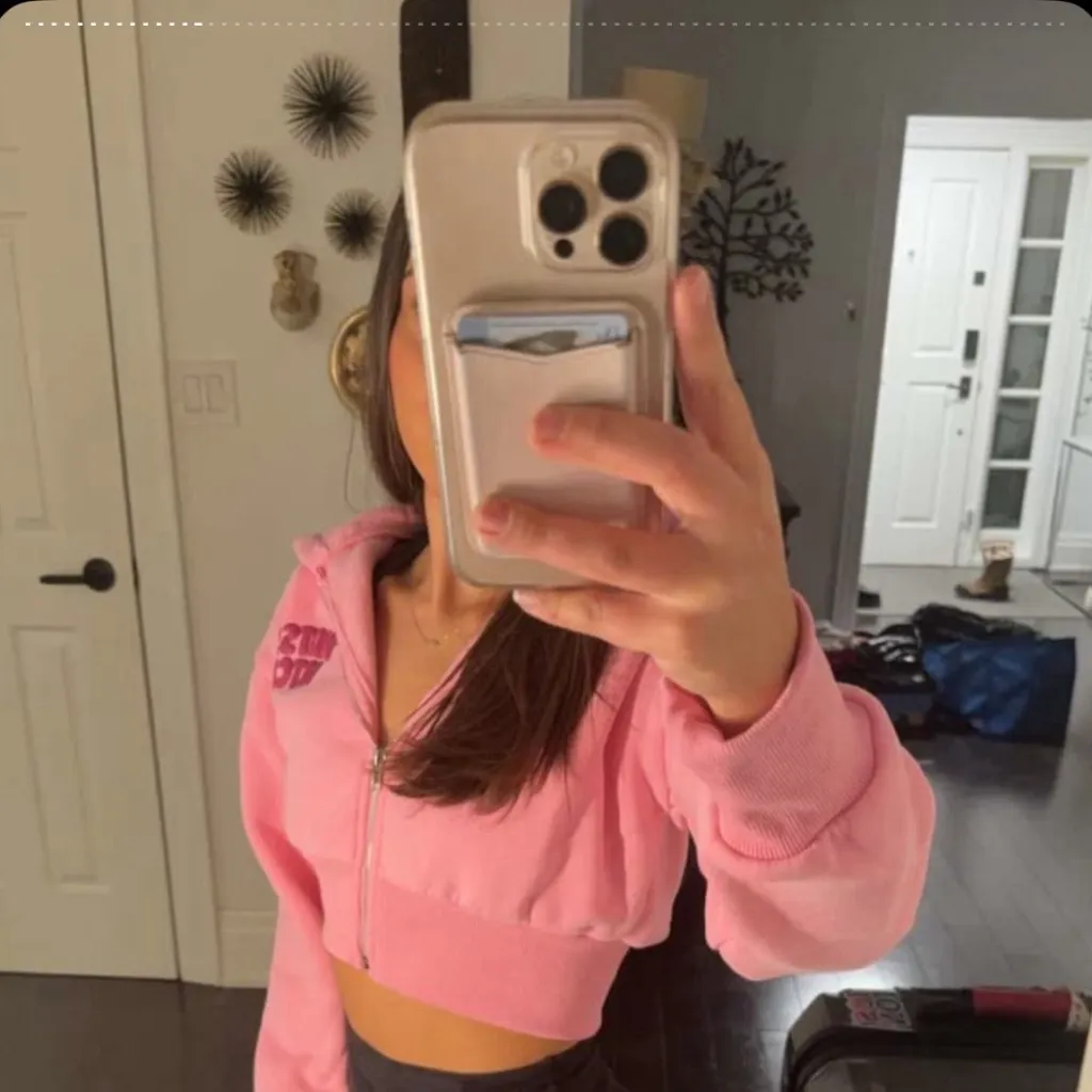 chat with ai character: Kaylee