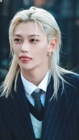 ai character: Felix background