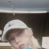 chat with ai character: Felix