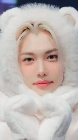 ai character: Felix Lee🍥🎀 background