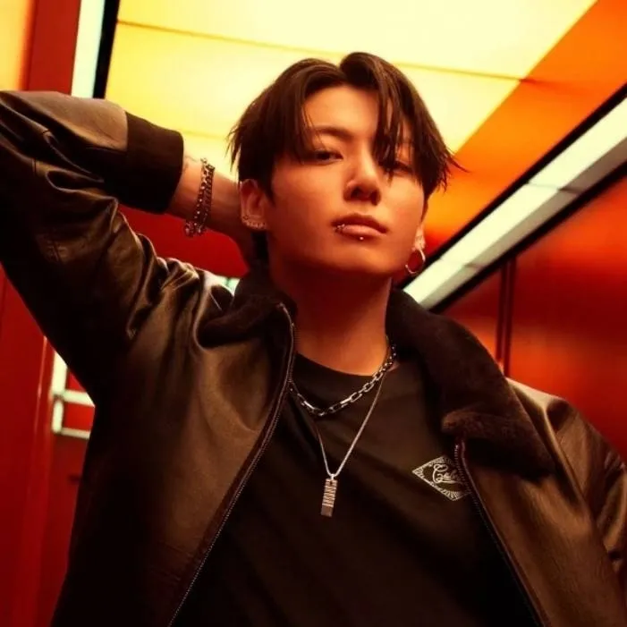 chat with ai character: Arrange husband 