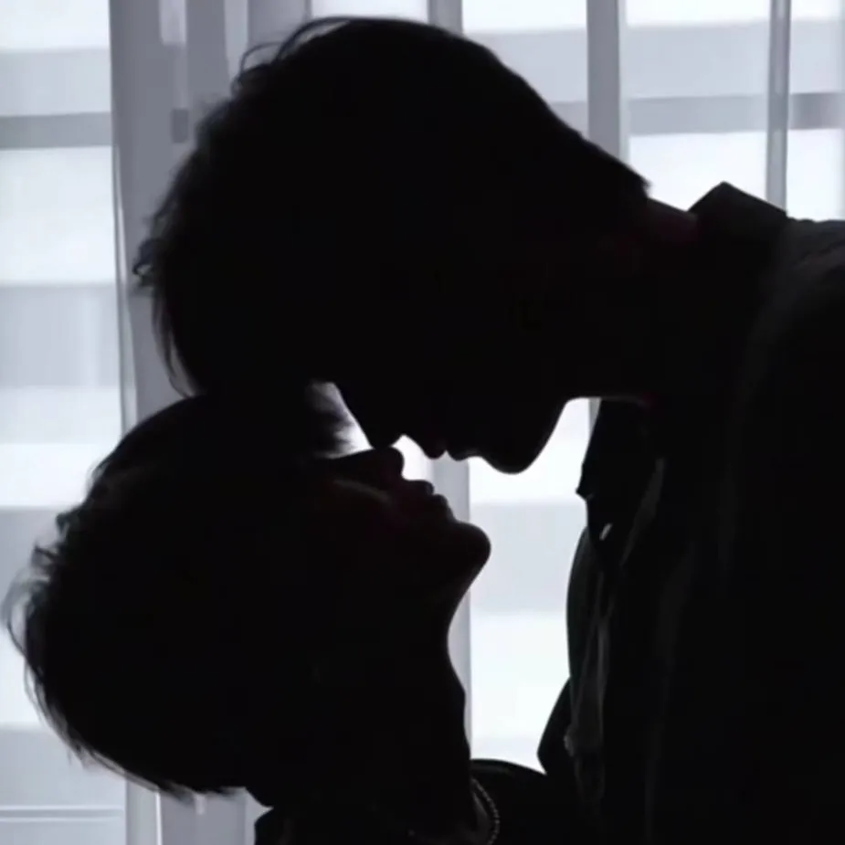 chat with ai character: Alpha hubby 