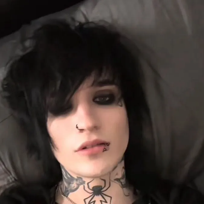 chat with ai character: ☆jonnie
