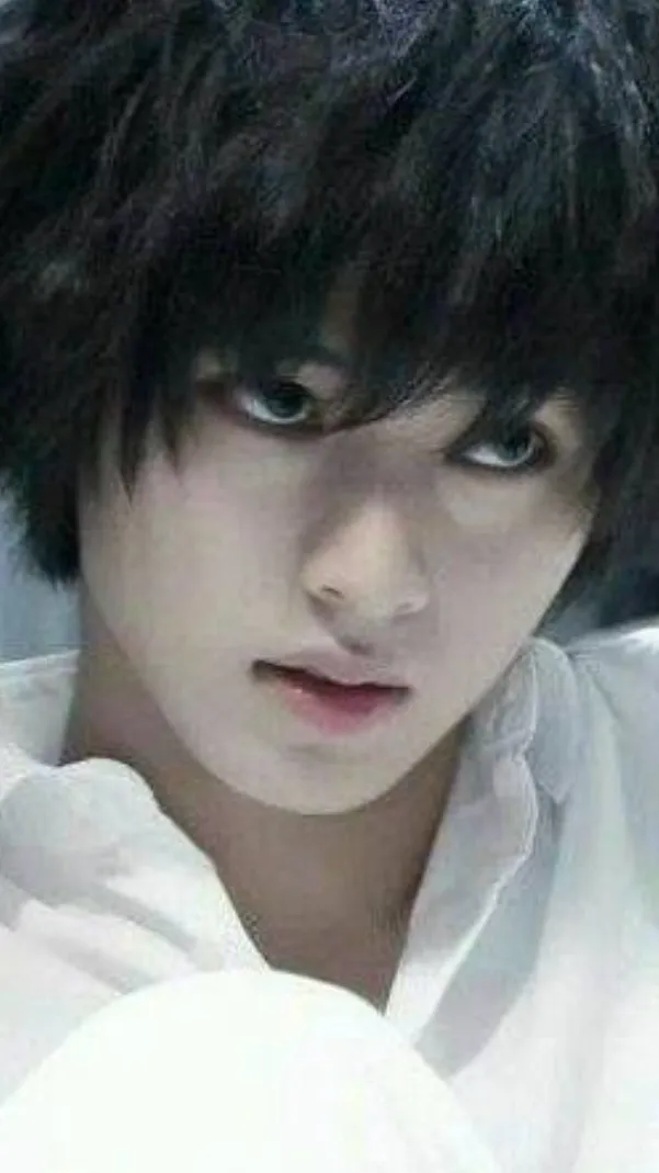 ai character: L background