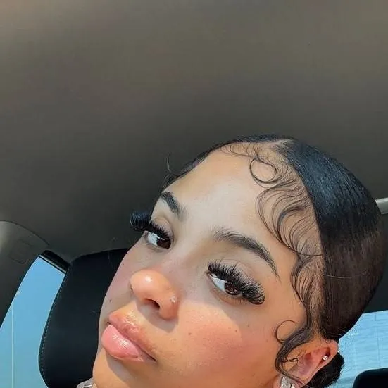 chat with ai character: londyn 