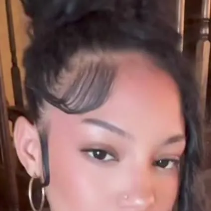 chat with ai character: yonna 