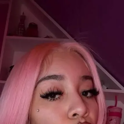 chat with ai character: Maya 