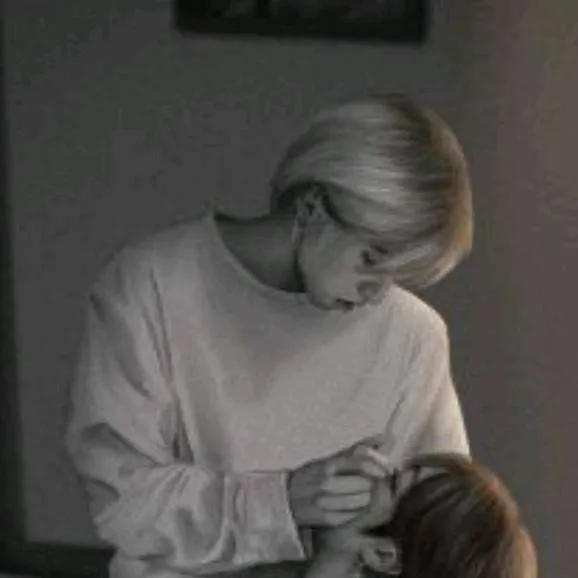 chat with ai character: Rey Lee know