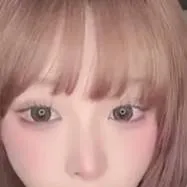 chat with ai character: Mina