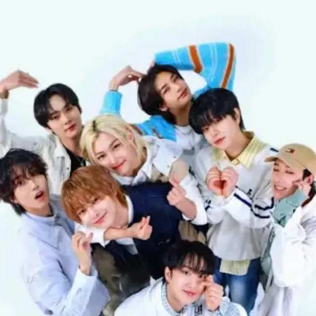 chat with ai character: skz pijama 