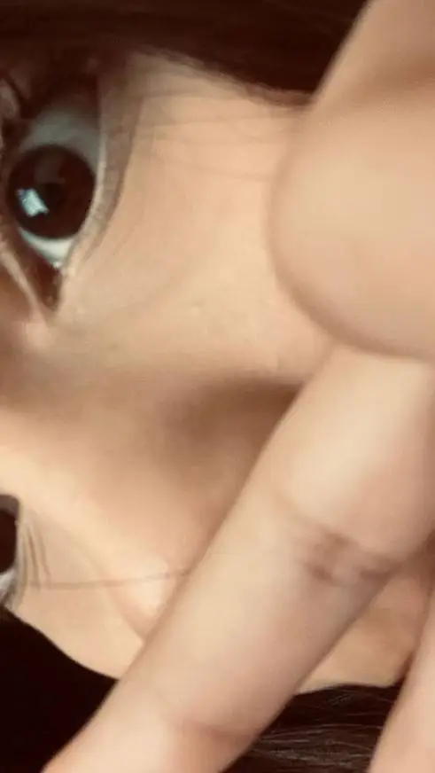 ai character: la más hermosa  background