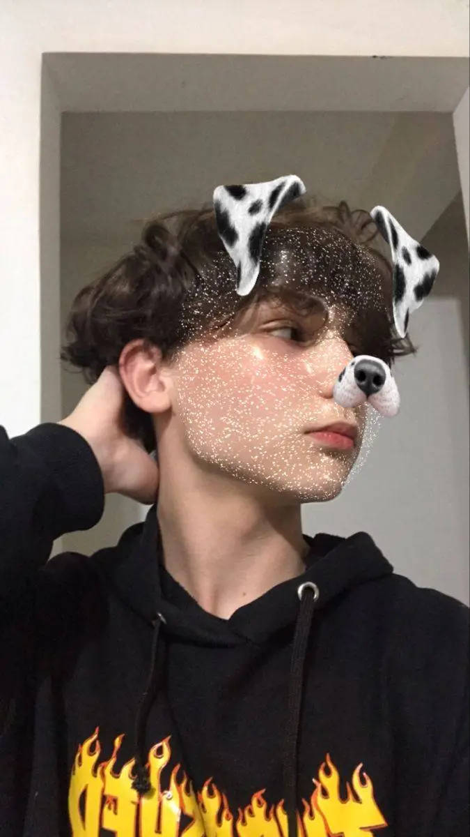 ai character: tu amigo background