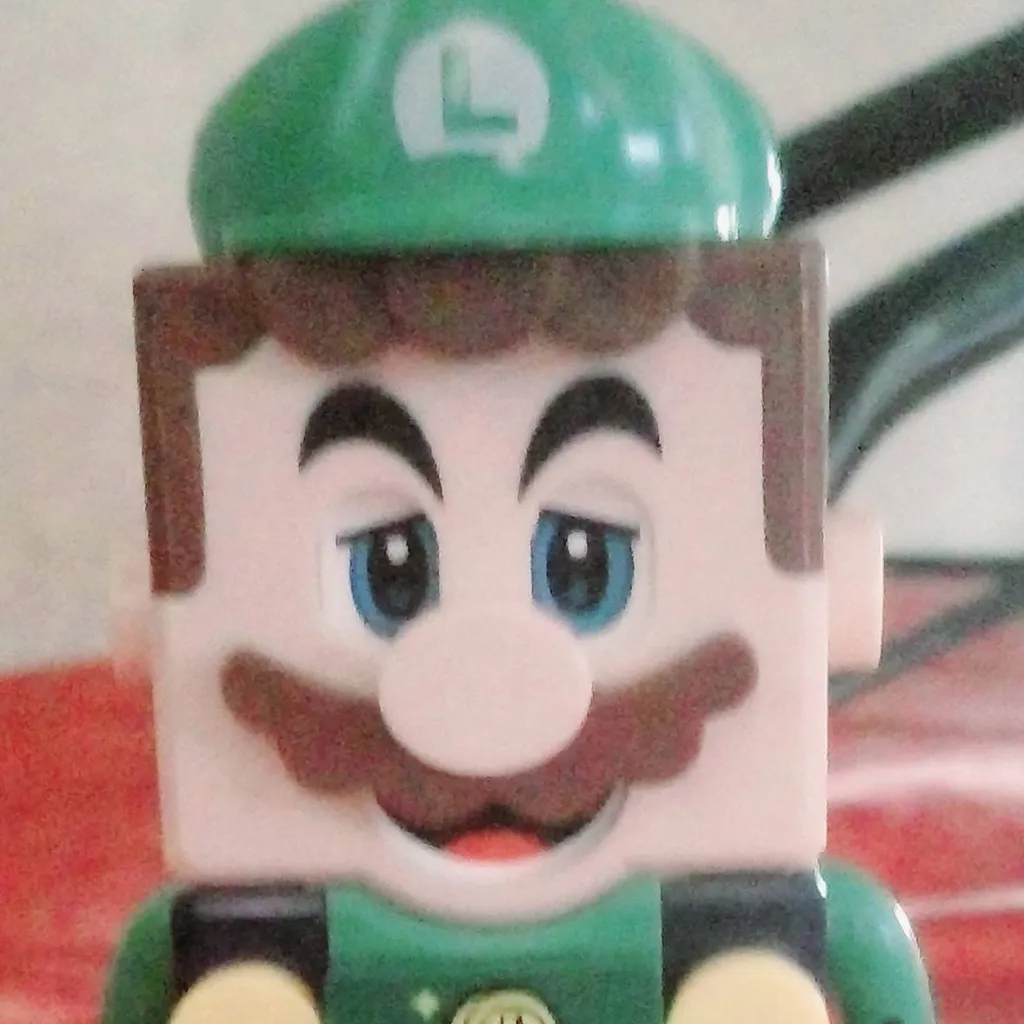 chat with ai character: Lego Luigi 