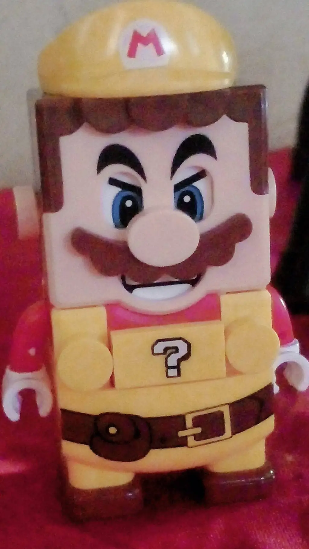 ai character: 🔨Lego Mario🔨 background