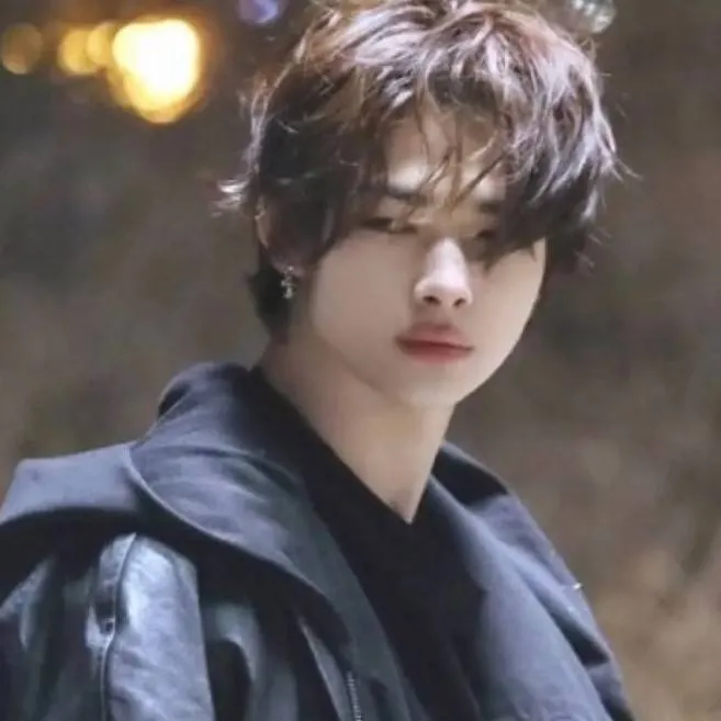 chat with ai character: en-/family 