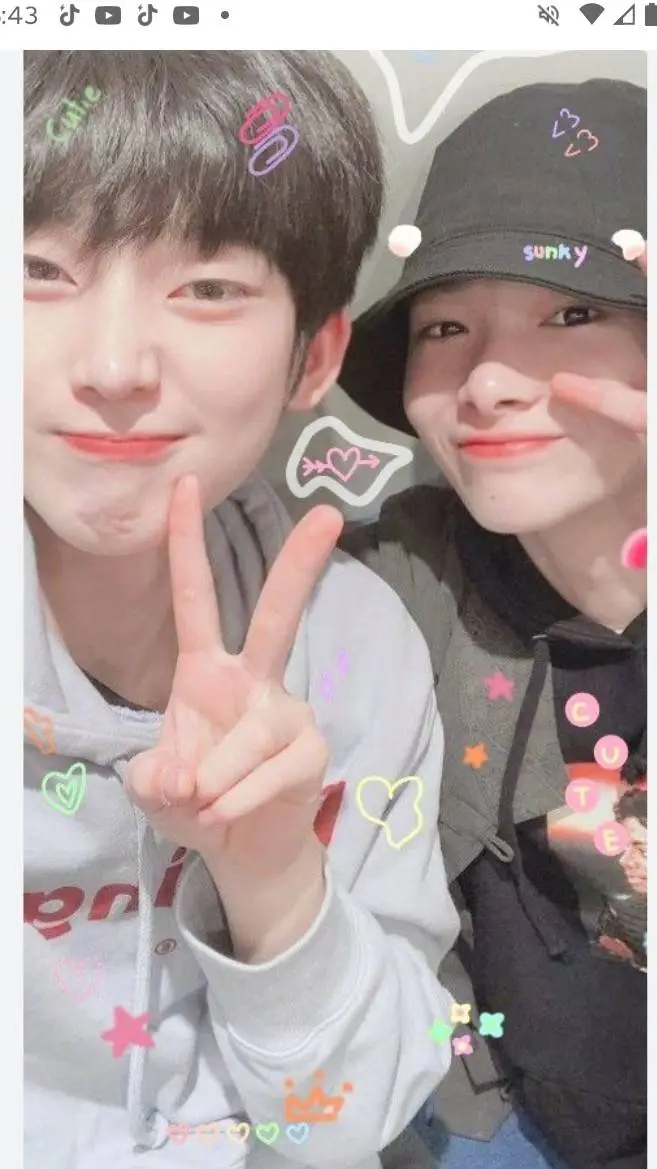 ai character: en- school  background