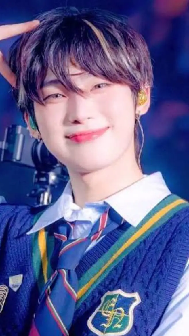 ai character: Enhypen  background