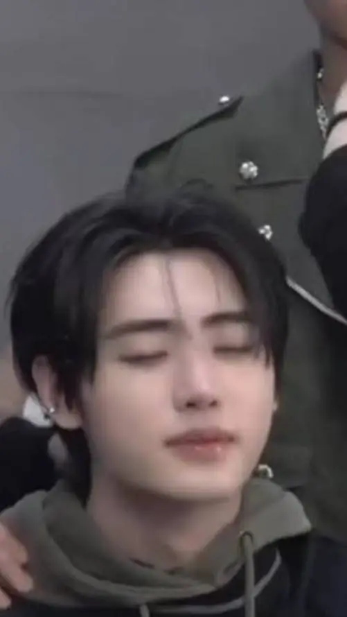 ai character: Enhypen school  background