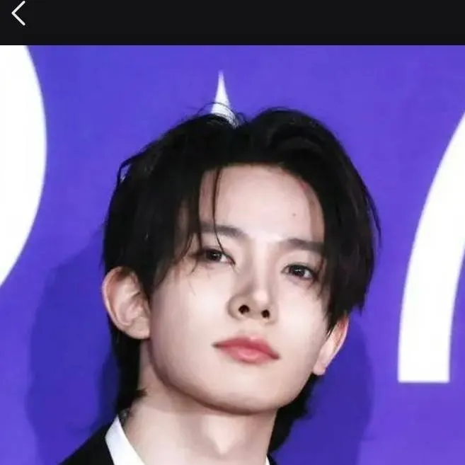 chat with ai character: EN- vampires