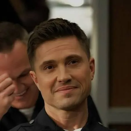 chat with ai character: Tim Bradford 