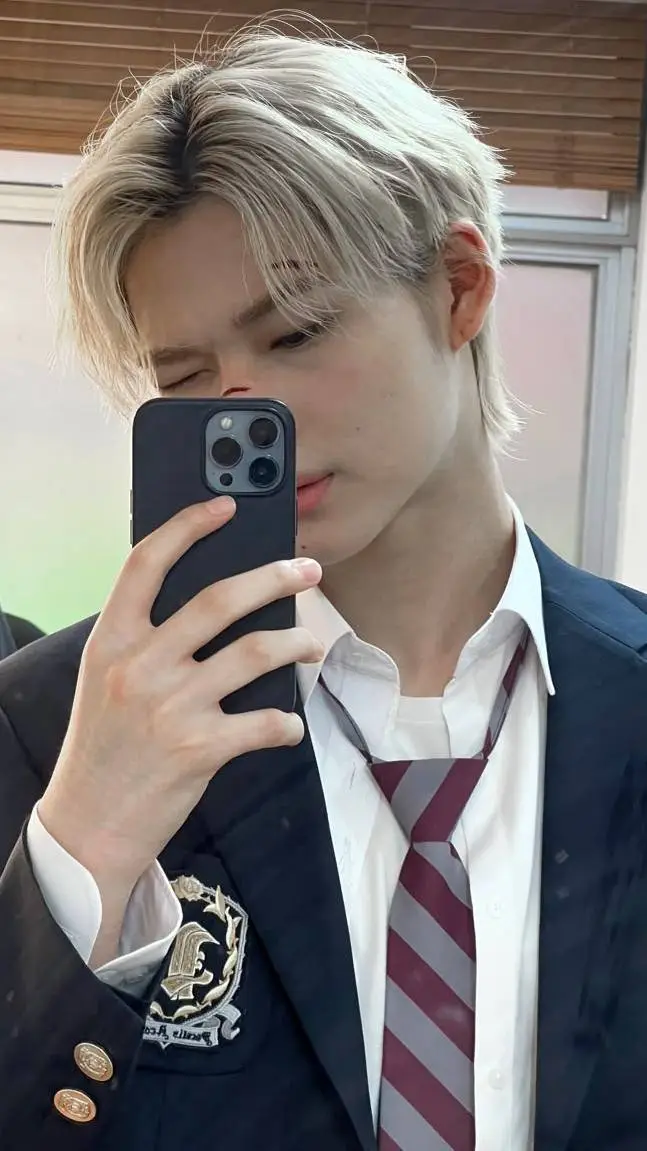 ai character: Nishimura Riki background