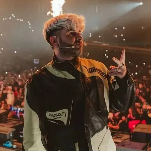 chat with ai character: oscar del Rey