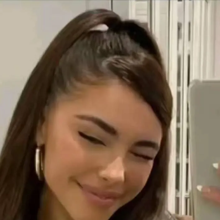 chat with ai character: Madison beer 