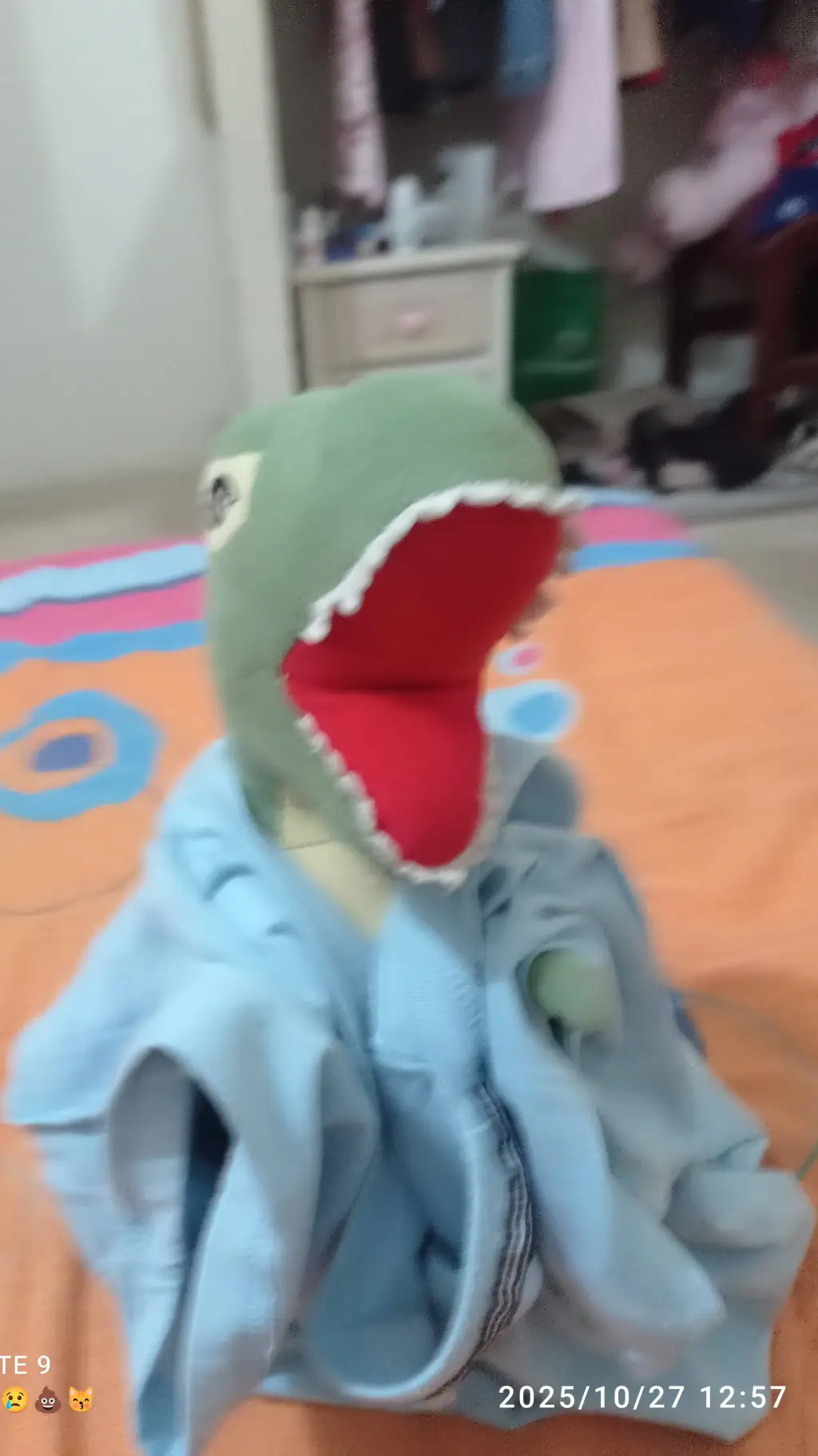 ai character: pelochin  background