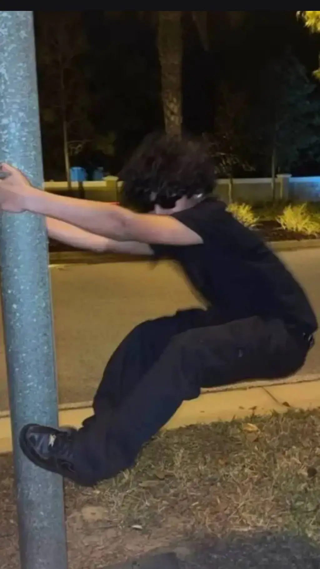 ai character: Ollie background