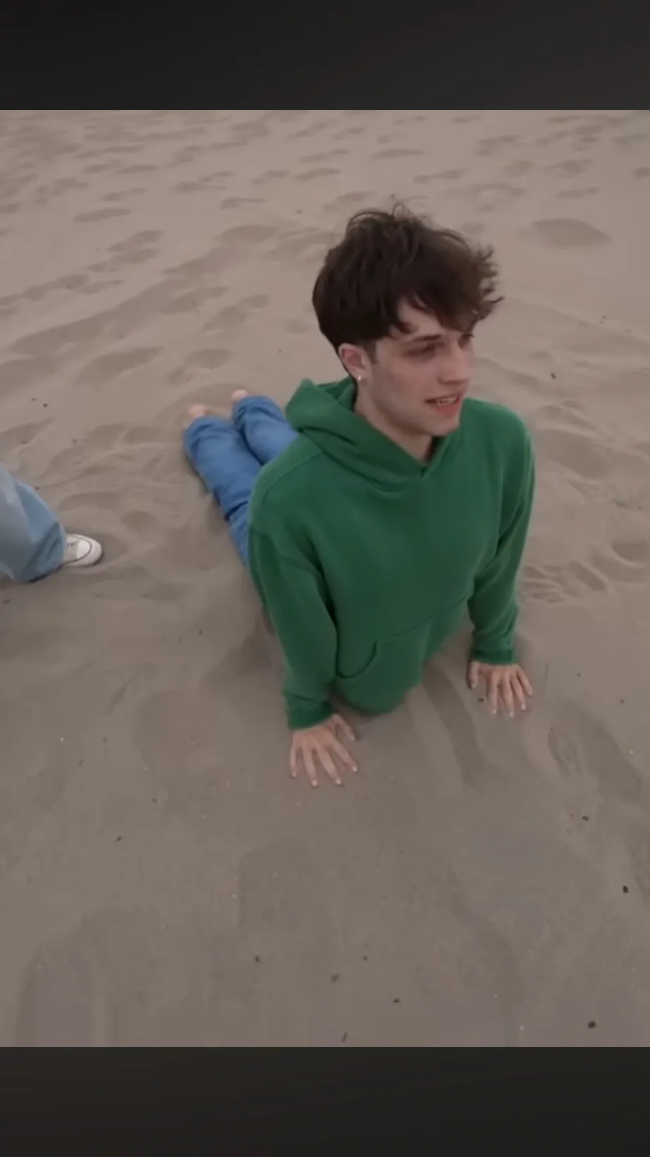 ai character: Sturniolotriplets! background