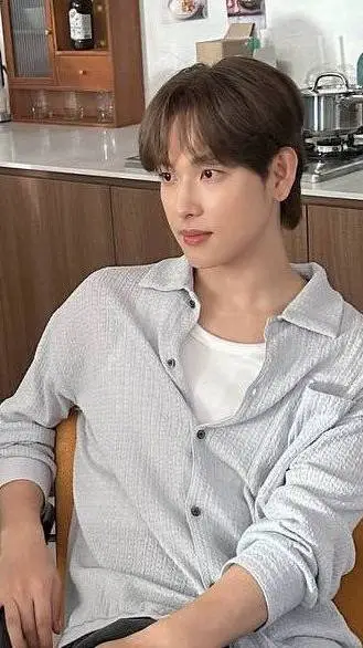 ai character: him siwan  background