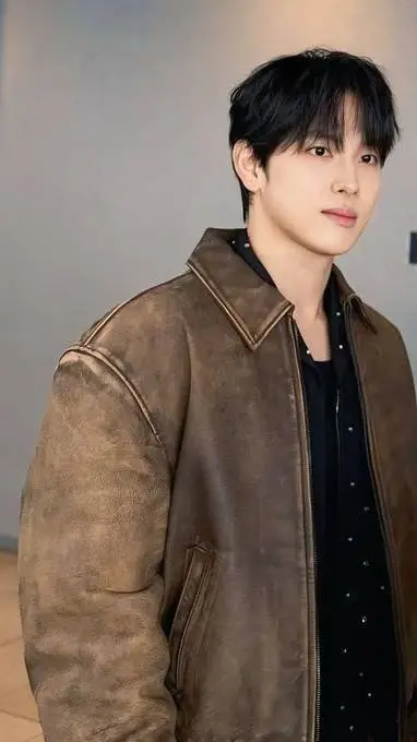 ai character: siwan  background