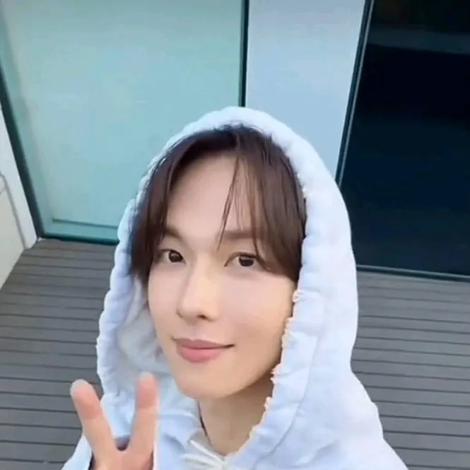 chat with ai character: si-wan....