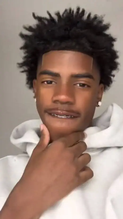 ai character: jake/Jacob 👍🏽🩸 background