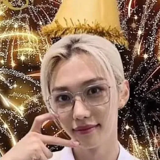 chat with ai character: Y/N y el CEO (SXJ)