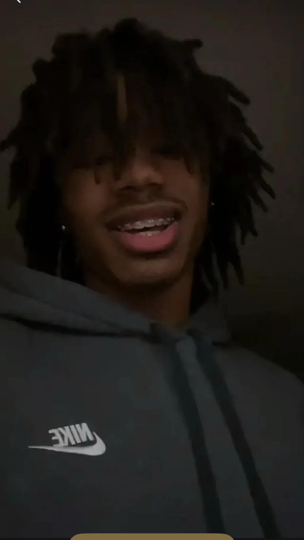 ai character: Damaury background